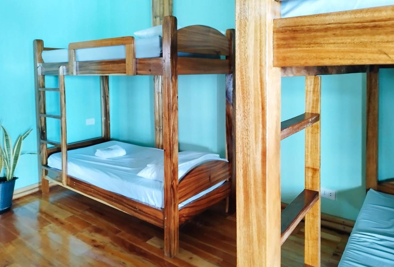 Casa Nena Hotel & Resort Iloilo By Reddoorz Guimbal Εξωτερικό φωτογραφία