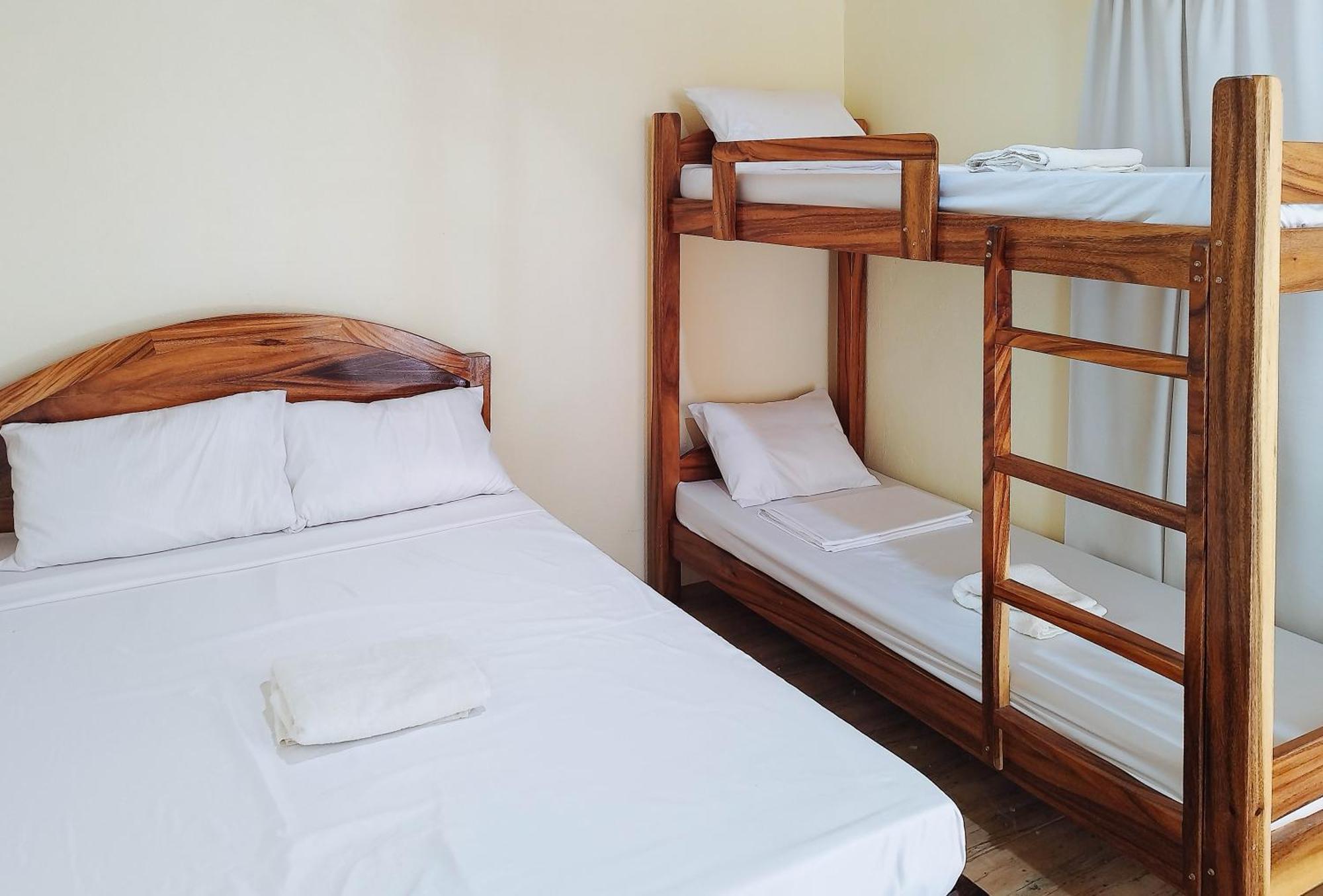 Casa Nena Hotel & Resort Iloilo By Reddoorz Guimbal Εξωτερικό φωτογραφία